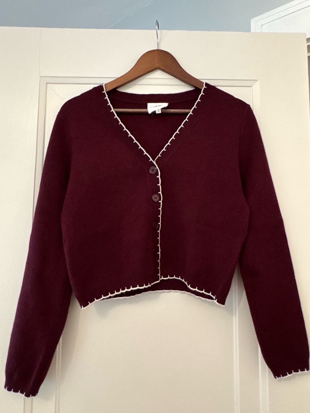 Cropped V-Neck Cardigan Sweater in Burgundy with Contrast Stitching
